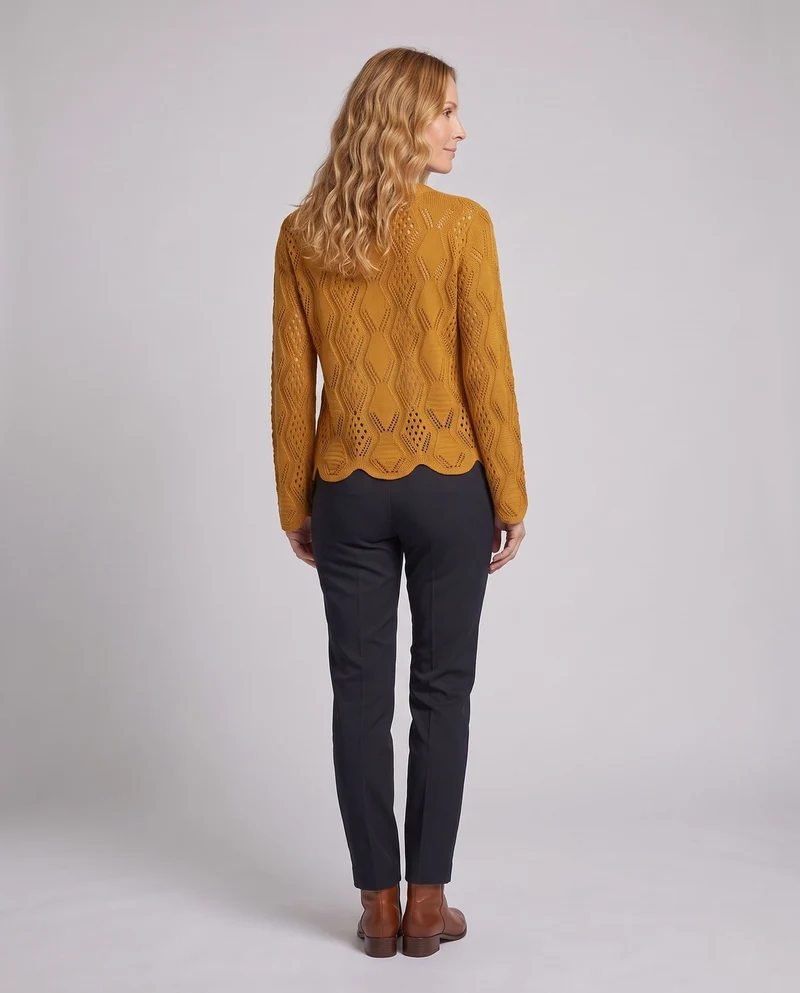 Damen Feinstrickpullover mit Ajourmuster, Rundhalsausschnitt und geschwungener Saum Nord Taschen