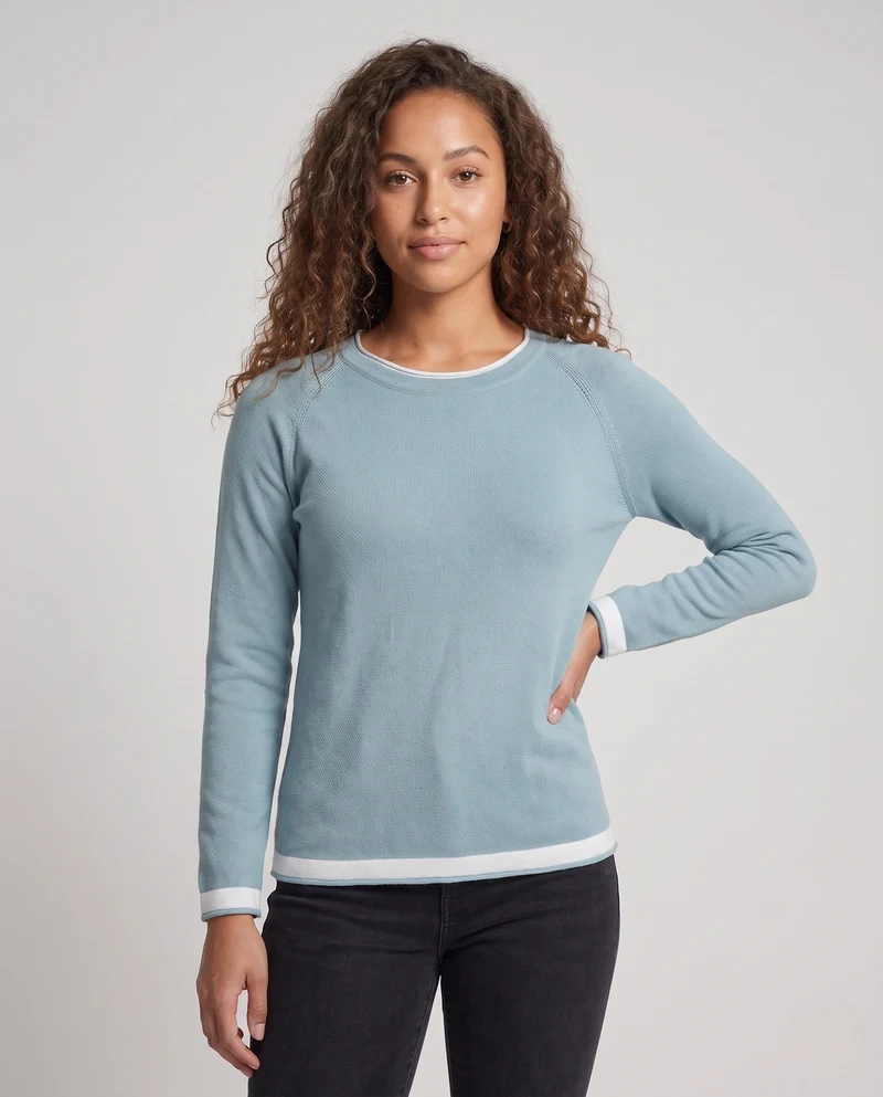Damen Feiner Rundhalspullover mit kontrastierter Kantenblende und schmaler Silhouette Nord Taschen