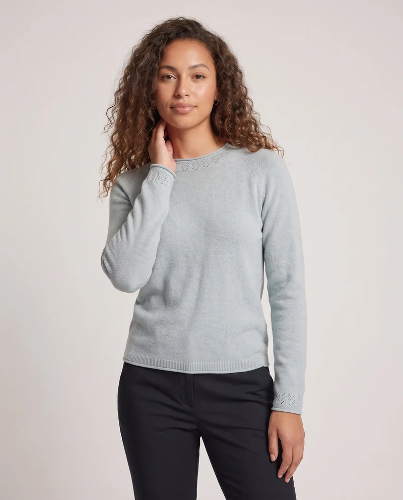Damen Feiner Rundhals-Pullover aus weichem Feinstrick mit filigraner Ajour-Spitze am Halsausschnitt Nord Taschen