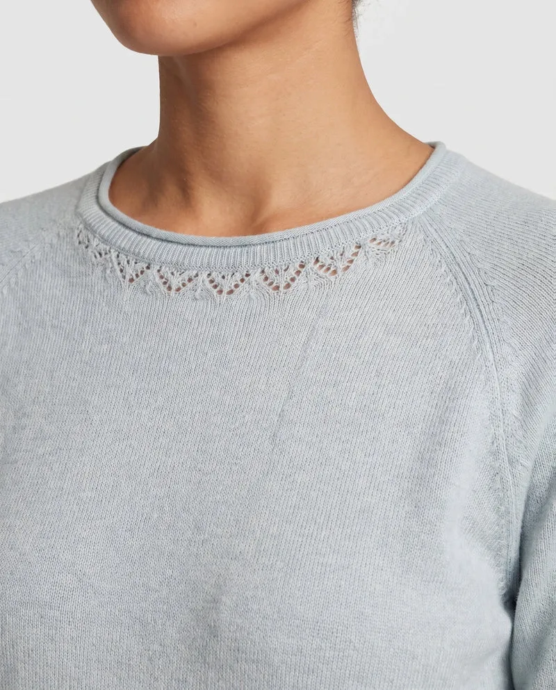 Damen Feiner Rundhals-Pullover aus weichem Feinstrick mit filigraner Ajour-Spitze am Halsausschnitt Nord Taschen