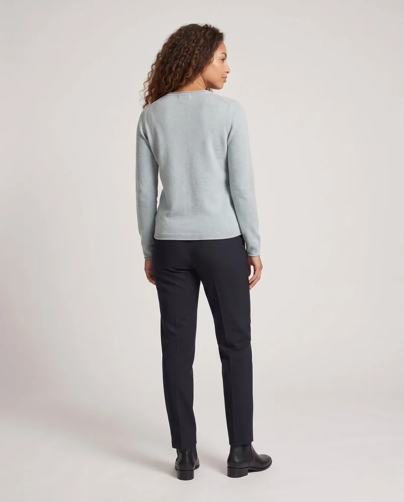 Damen Feiner Rundhals-Pullover aus weichem Feinstrick mit filigraner Ajour-Spitze am Halsausschnitt Nord Taschen