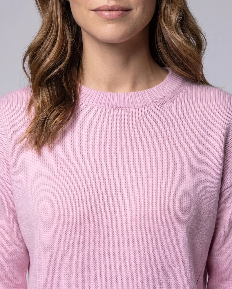 Damen Flauschiger Oversize-Feinstrickpullover mit dezenten Ajourdetails und verlängertem Rippbund Nord Taschen