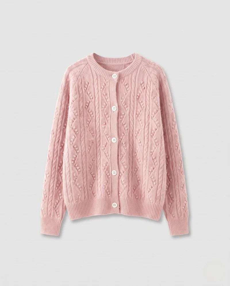Damen Flauschiger Strickcardigan mit diamantförmiger Zopfstruktur und Perlmuttknöpfen Nord Taschen