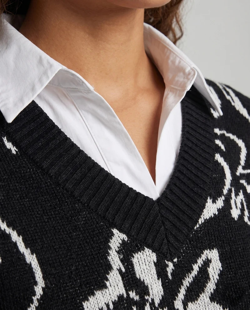 Damen Ärmellose Strickweste mit tiefem V‑Ausschnitt und abstraktem Jacquardmuster Nord Taschen