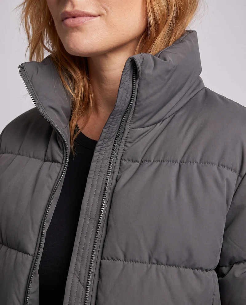 Damen kurze taillierte Steppjacke mit hohem Stehkragen und Korsettoptik Nord Taschen