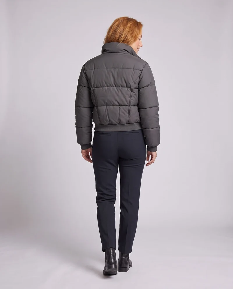 Damen kurze taillierte Steppjacke mit hohem Stehkragen und Korsettoptik Nord Taschen