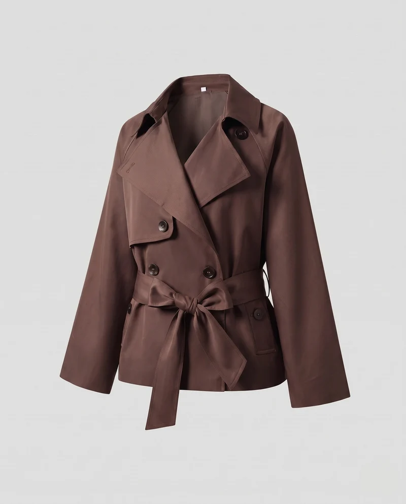 Damen Kurzer doppeltreihiger Trenchcoat mit Taillengürtel und weitem Cape‑Ärmel Nord Taschen