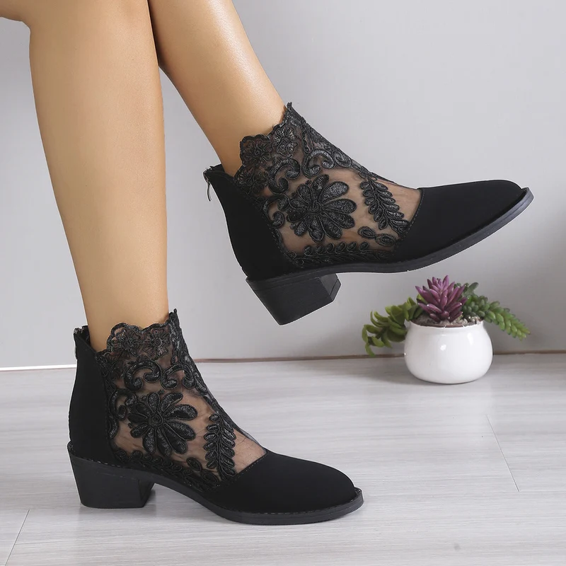 Damen modische Stiefeletten mit aufwendiger Spitzendecke