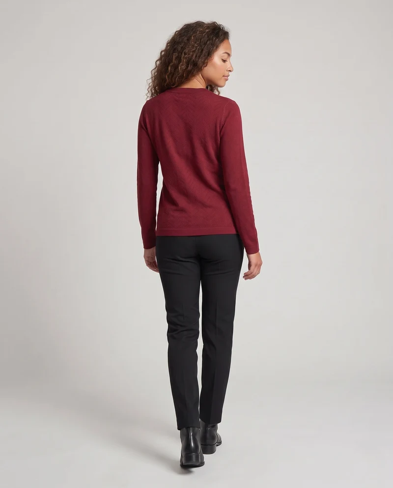 Damen Feiner Rundhals-Feinstrickpullover mit leicht überschnittener Schulter und fließender Silhouette Nord Taschen