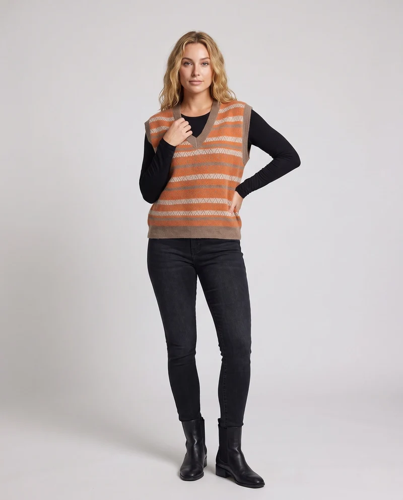 Damen Gemusterte Strickweste mit tiefem V‑Ausschnitt und Retro‑Jacquardstruktur Nord Taschen