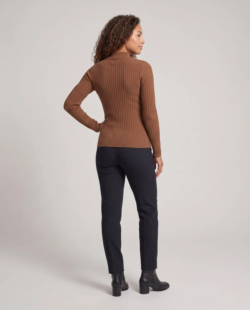 Damen Feinstrick Rippenpullover mit Rollkragen und figurnahem Schnitt Nord Taschen