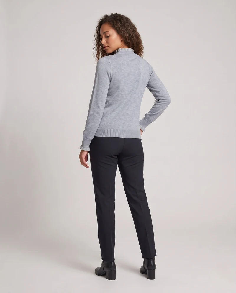 Damen Feinstrick-Pullover mit Rüschen-Stehkragen und feinen Bündchen Nord Taschen
