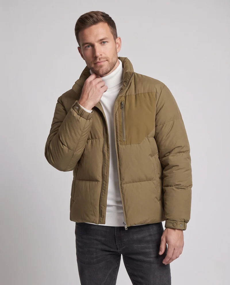 Herren Urbaner Kurz-Puffer mit hohem Stehkragen, Brustreißverschluss & winddichter Hülle Nord Taschen