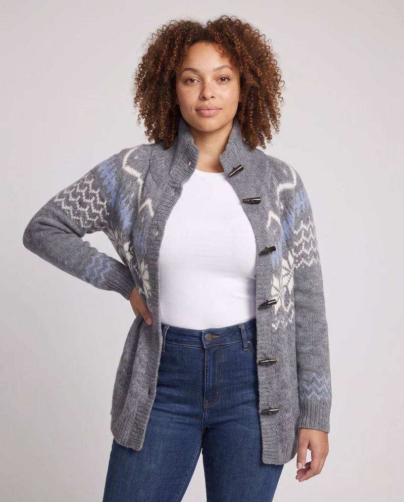 Damen Norweger-Cardigan mit hohem Stehkragen und KnNord Taschenelverschluss Nord Taschen