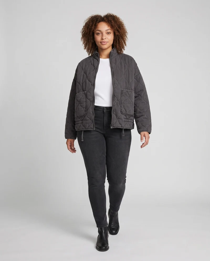 Damen Oversize-Steppjacke mit Stehkragen und aufgesetzten Taschen Nord Taschen