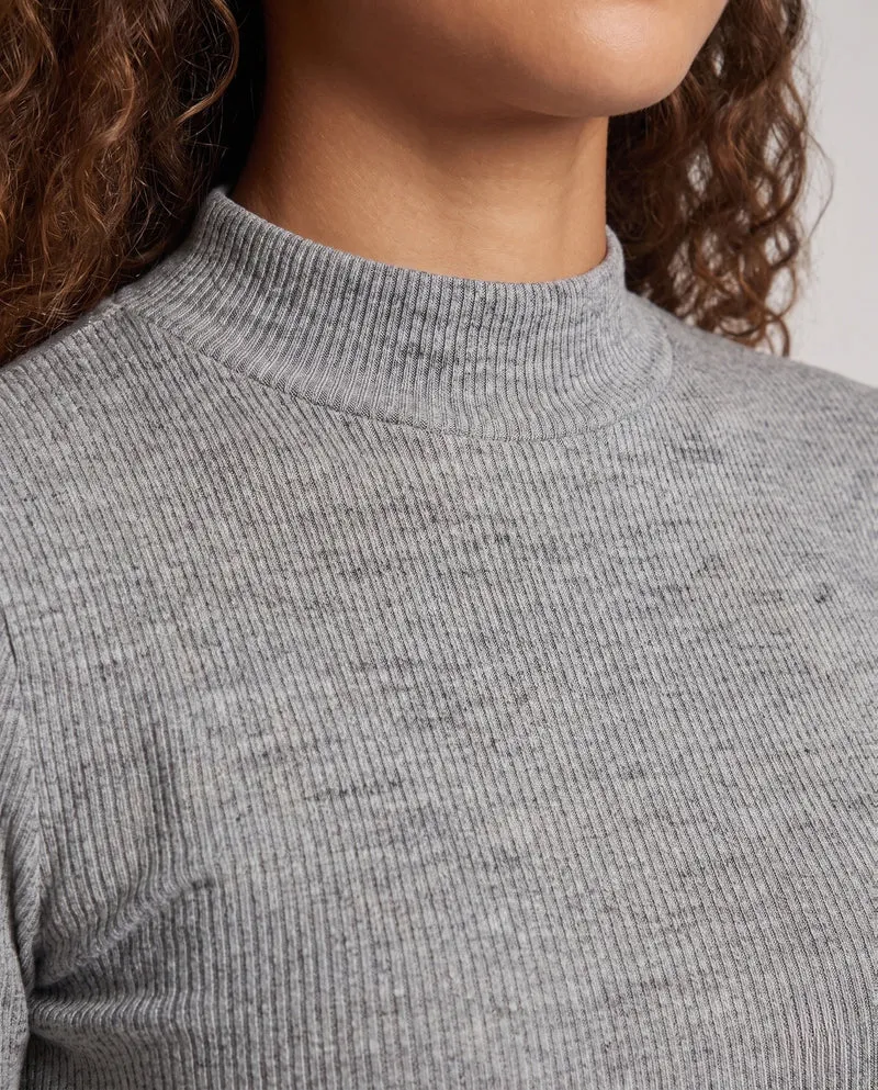 Damen Feiner Rippstrick-Langarmpullover mit kurzem Mockneck und figurnahem Schnitt Nord Taschen