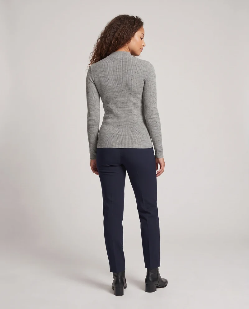 Damen Feiner Rippstrick-Langarmpullover mit kurzem Mockneck und figurnahem Schnitt Nord Taschen