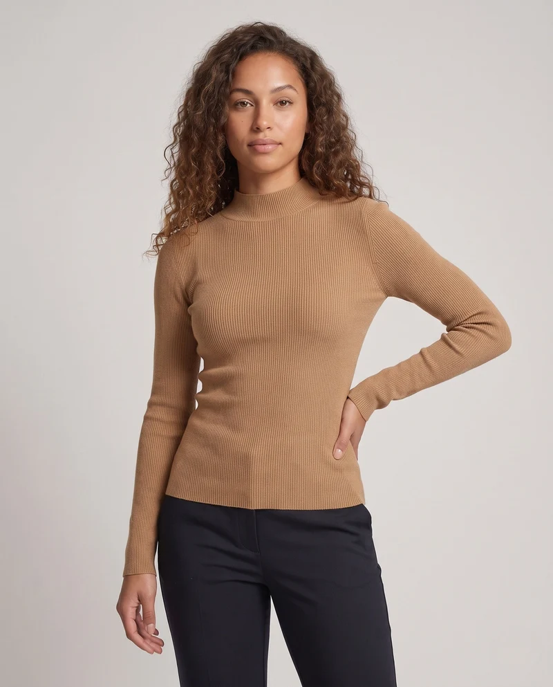 Damen Feiner Rippen-Strickpullover mit kurzem Stehkragen und figurbetonter Passform Nord Taschen