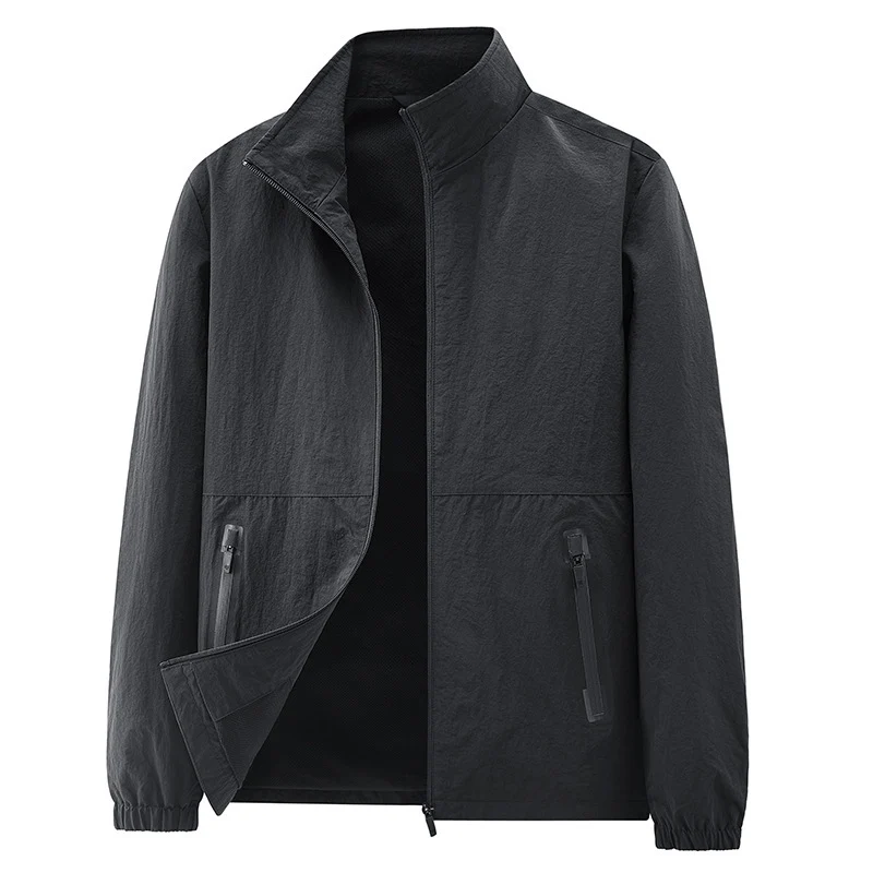Herren Minimalistische Funktionsjacke mit Stehkragen, atmungsaktivem Meshfutter und wasserabweisenden Reißverschlüssen Nord Taschen