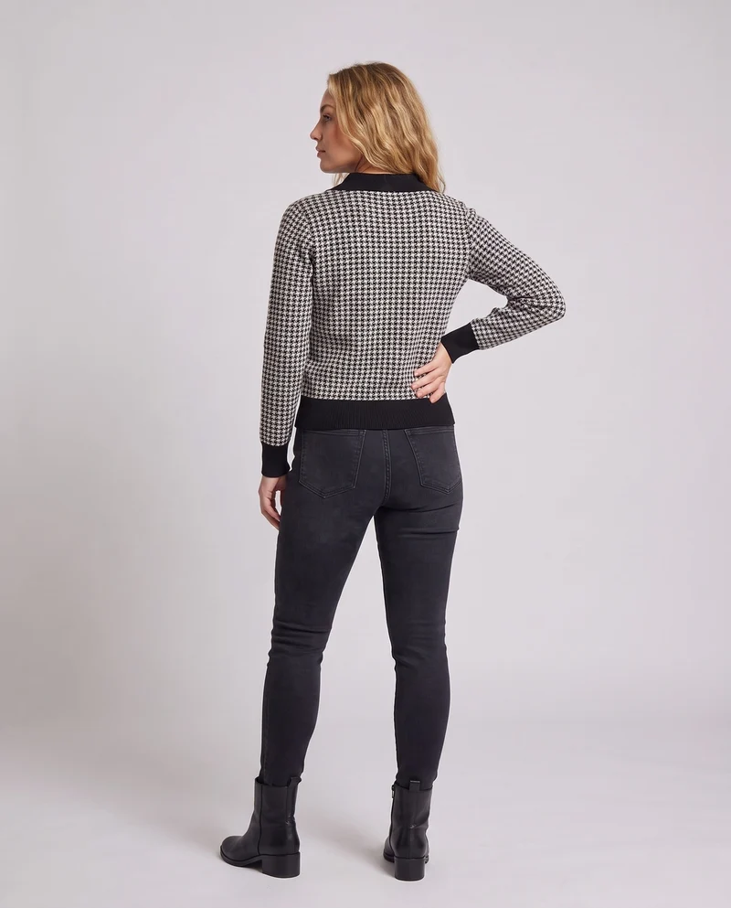 Damen Feinstrickpullover mit Hahnentritt‑Muster, Polokragen und dekorativer Knopfleiste Nord Taschen