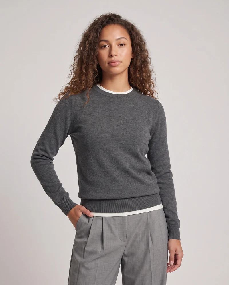 Damen Feiner Layering-Pullover mit Rundhals und kontrastiertem Saum Nord Taschen