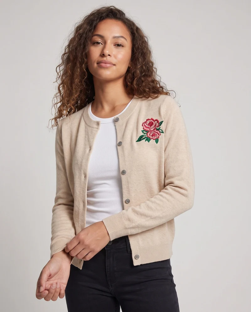 Damen Feiner Knopfcardigan mit zarter Rosenstickerei und Rundhalsausschnitt Nord Taschen