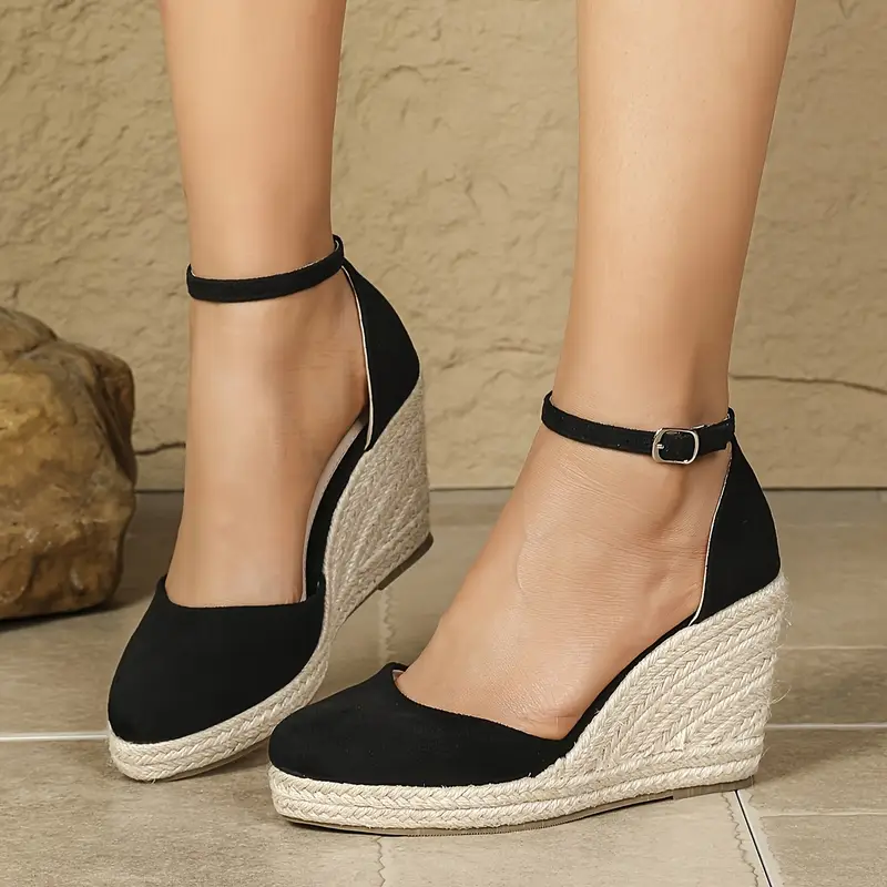 Elegante Damen-Keilsandalen mit Knöchelriemen