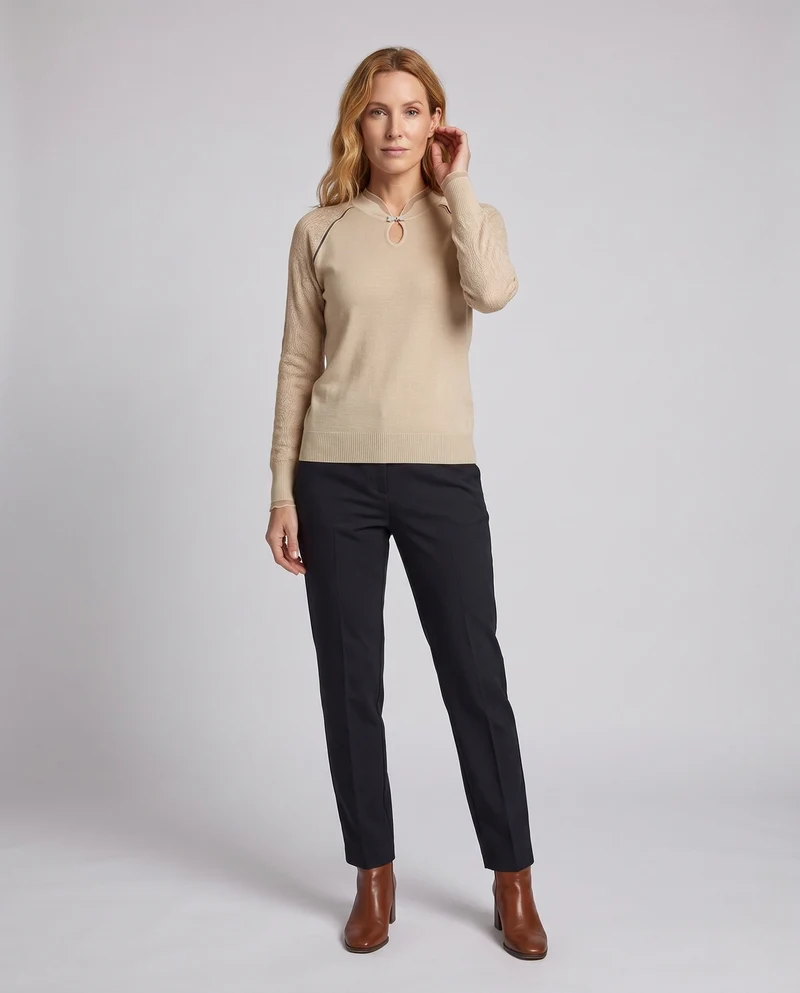 Damen Feinstrickpullover mit Mandarin‑Kragen, Tropfenausschnitt und Zierschließe Nord Taschen
