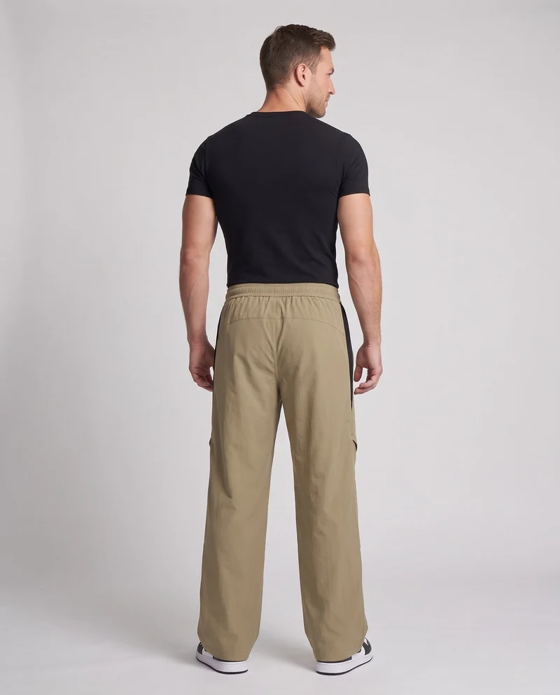 Herren Weite Utility-Cargo-Hose mit Tunnelzugbund, Kontrastseiten & Beinklappentaschen Nord Taschen