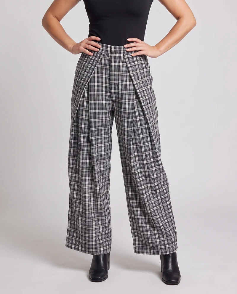 Damen Lockere Karottenhose mit Falten Nord Taschen