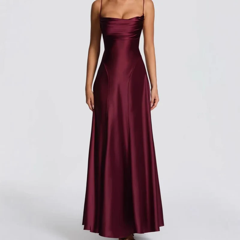 Damen Elegantes Maxi-Kleid mit fließendem Satin und verführerischem Spaghettiträger - Arvani