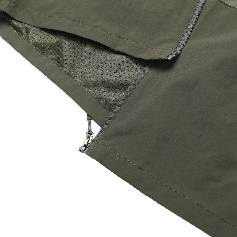 Herren Ultraleichte Allwetter-Outdoorjacke mit Kapuze atmungsaktivem Meshfutter und Reißverschlusstaschen Nord Taschen