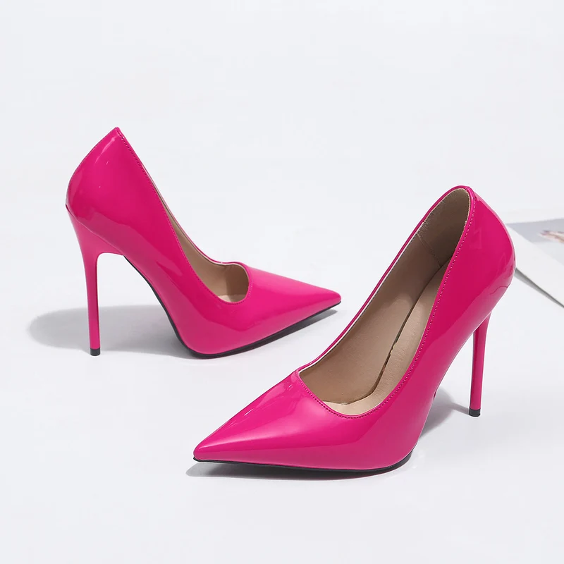 Damen spitze Lackpumps mit hochglänzendem Finish