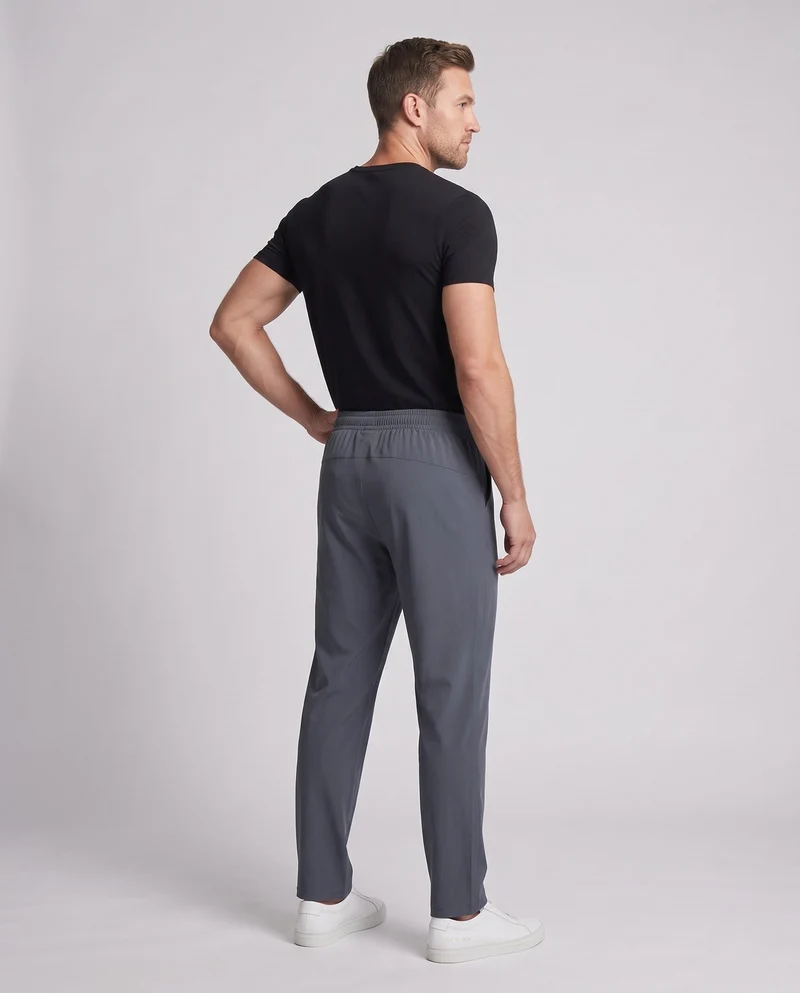 Herren Tapered-Jogginghose aus atmungsaktivem Funktionsstoff mit elastischem Bund und Kordelzug Nord Taschen