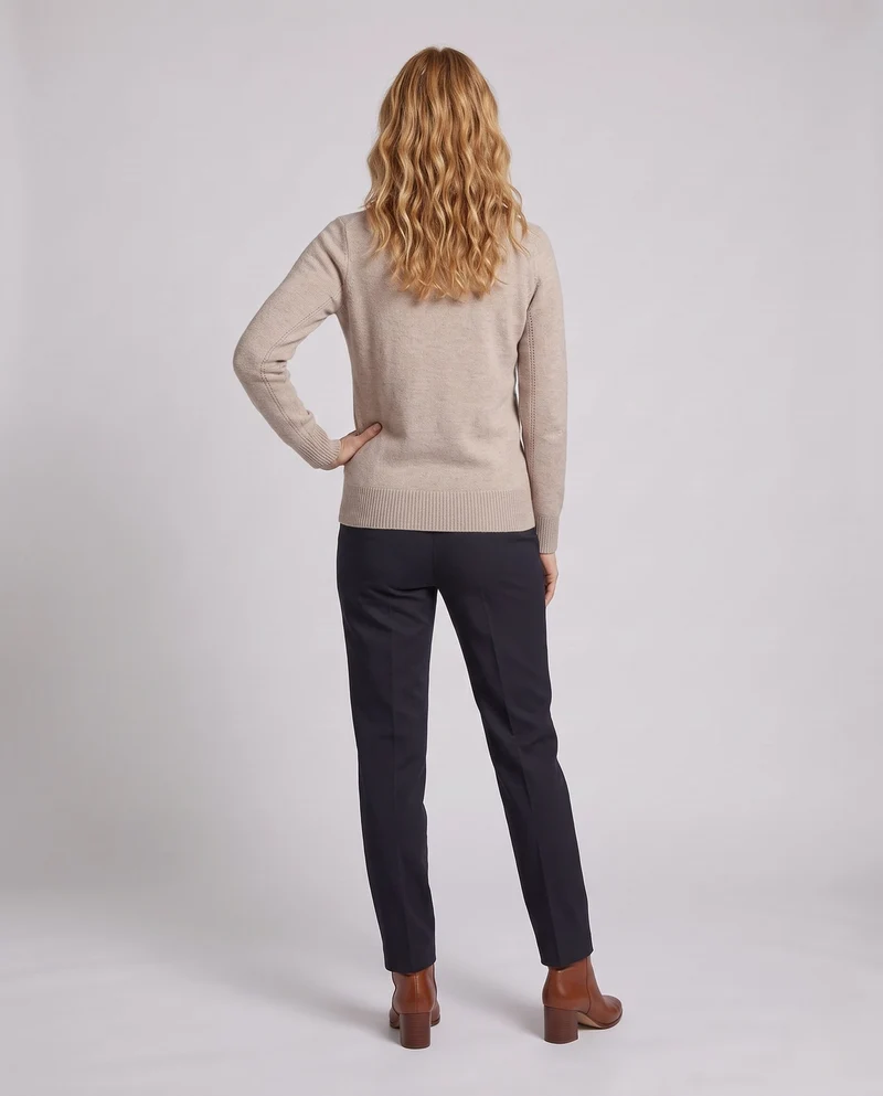 Damen Feinstrickpullover mit zartem Ajourmuster, Rundhals und legerer Passform Nord Taschen