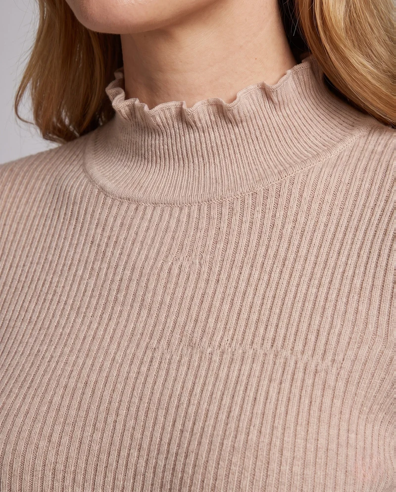 Damen Figurbetonter Feinstrickpullover mit feiner Rippenstruktur und Wellensaum-Ärmeln Nord Taschen
