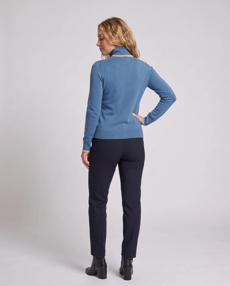 Damen Figurnaher Feinstrick-Rollkragenpullover mit kontrastbesetzten Bündchen und kaschmirähnlicher Haptik Nord Taschen