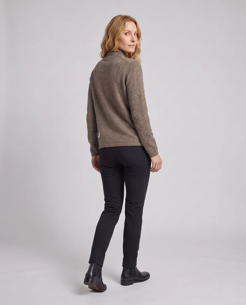 Damen Flauschiger Feinstrick-Mockneckpullover mit angerauter Mohair‑Optik und cleanem Schnitt Nord Taschen