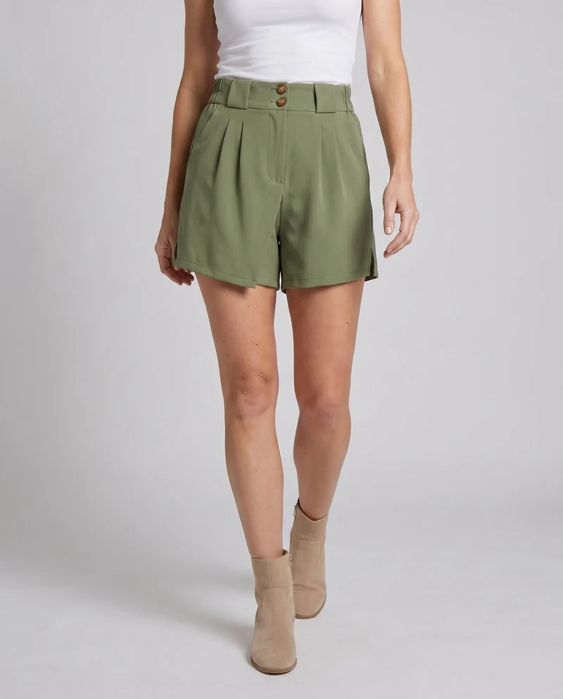 Damen Elegante High-Waist Shorts mit Taschen und Knopfdetails