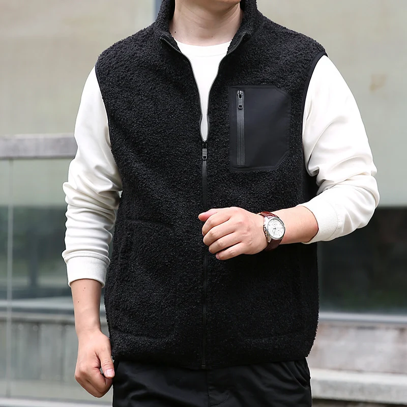 Herren Teddyfleece-Outdoorweste mit hohem Kragen, durchgehendem Reißverschluss und verschweißter Brusttasche Nord Taschen