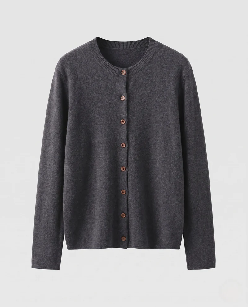 Damen Flauschiger Feinstrick-Knopfcardi mit Rundhals und Angora‑Optik Nord Taschen