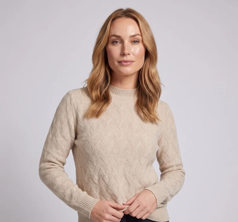 Damen Flauschiger Feinstrickpullover mit kurzem Stehkragen und Chevron‑Zopfmuster Nord Taschen