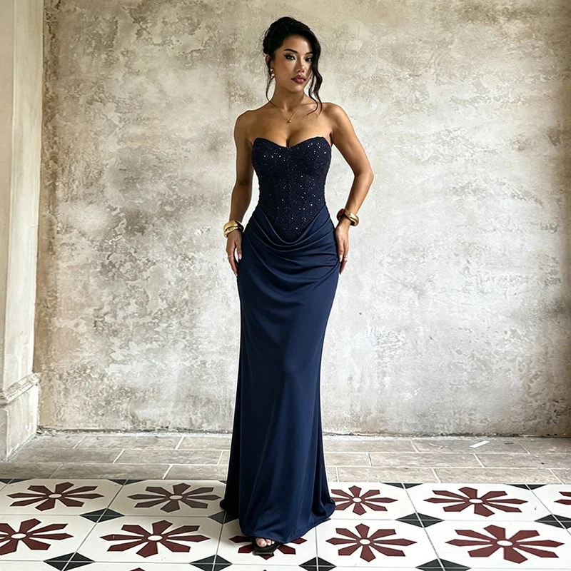 Damen Elegantes Abendkleid mit herzförmigem Ausschnitt und fließendem Rock Nord Taschen