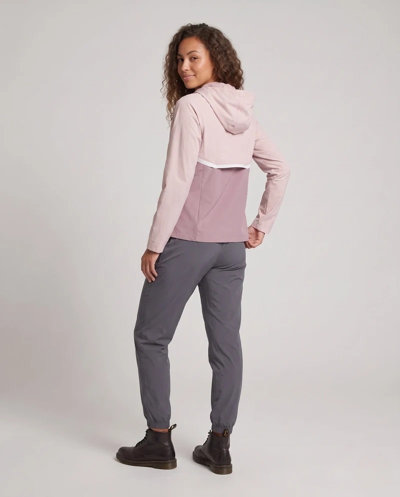Frauen Laufset mit Kapuzenjacke und atmungsaktiven, schnell trocknenden Traininghose Nord Taschen