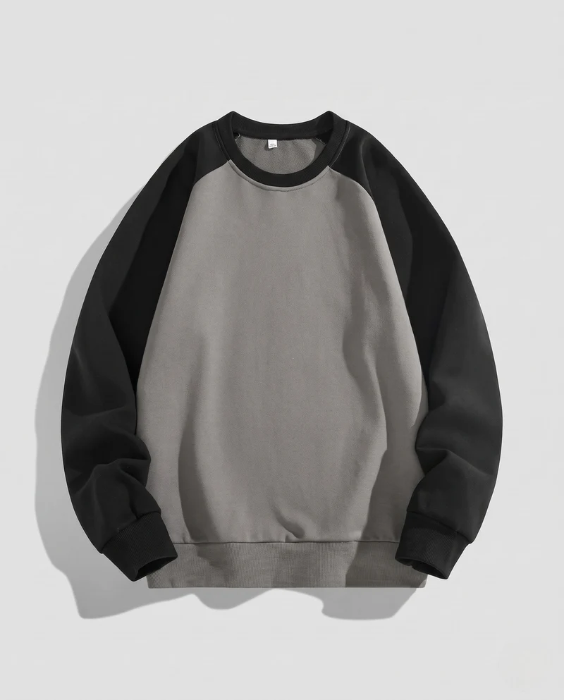 Unisex Raglan-Sweatshirt mit angerauter Fleece-Innenseite, Kontrastärmeln & geripptem Saum