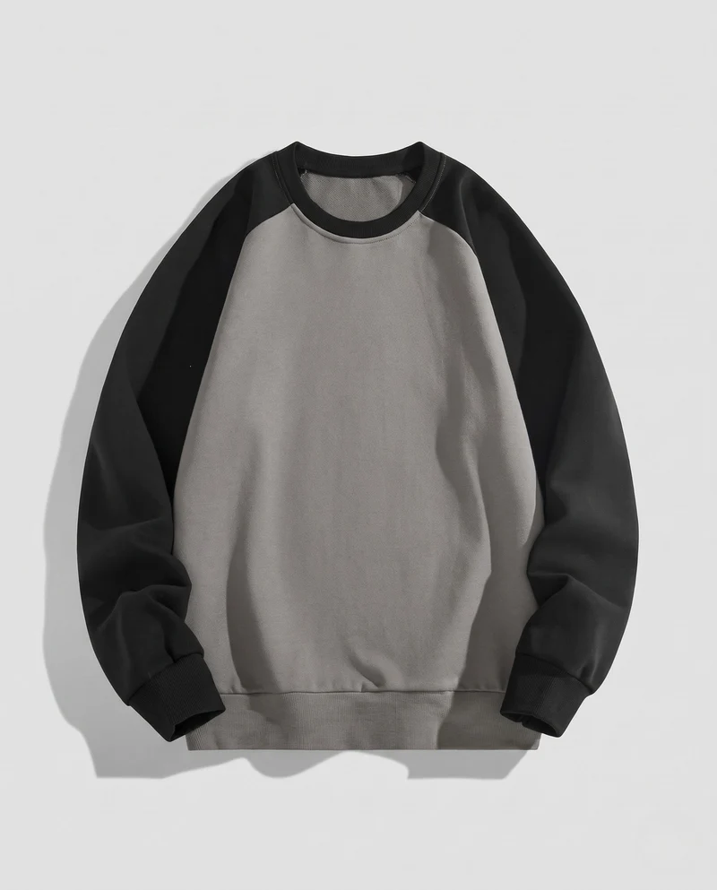 Unisex Raglan-Sweatshirt mit angerauter Fleece-Innenseite, Kontrastärmeln & geripptem Saum