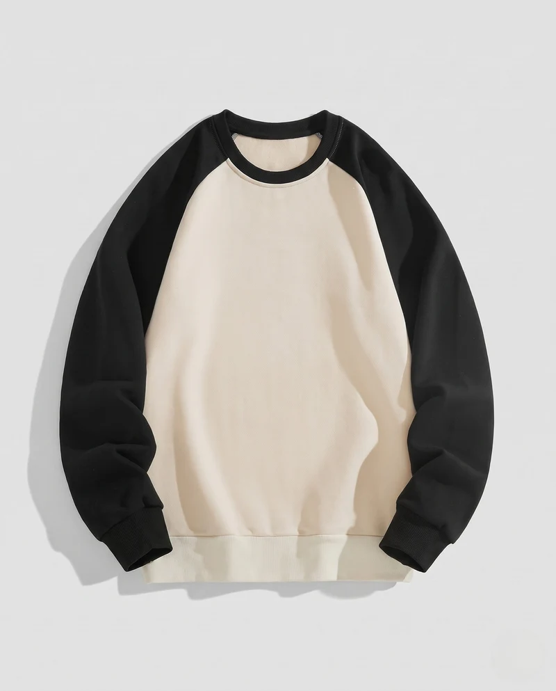 Unisex Raglan-Sweatshirt mit angerauter Fleece-Innenseite, Kontrastärmeln & geripptem Saum
