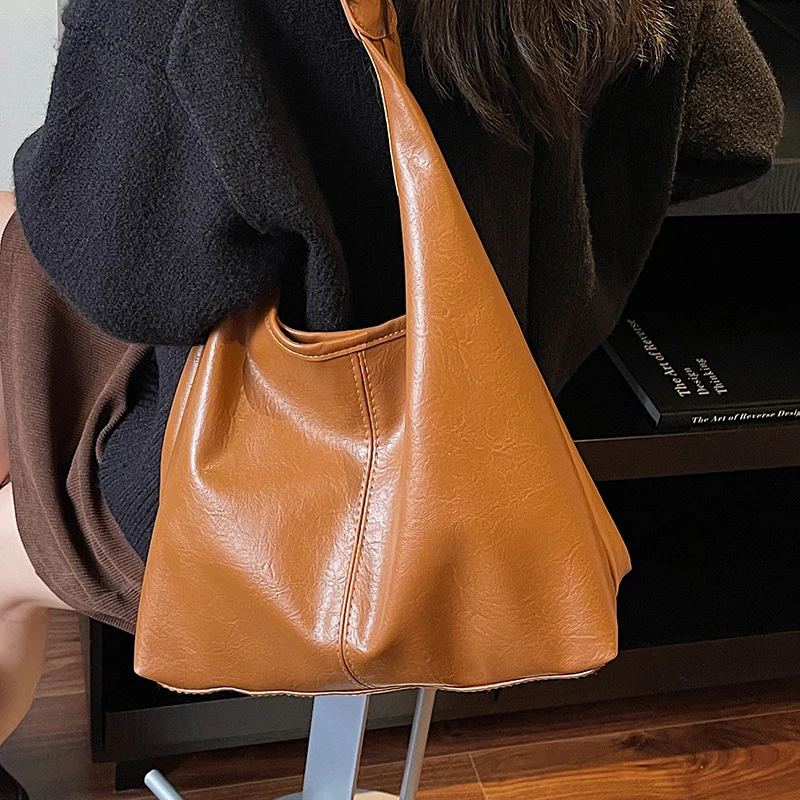 Damen lässige Schultertasche aus veganem Leder Nord Taschen