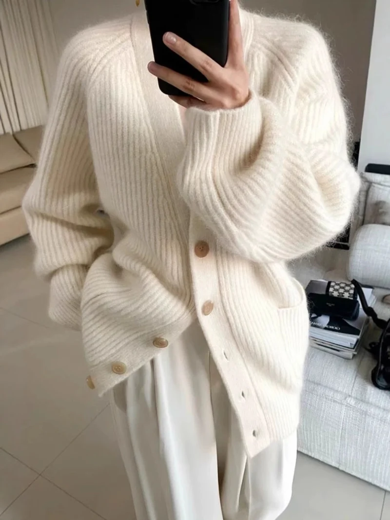 Damen Langer Oversize-Cardigan aus weichem Rippstrick mit Holzknopfleiste Nord Taschen