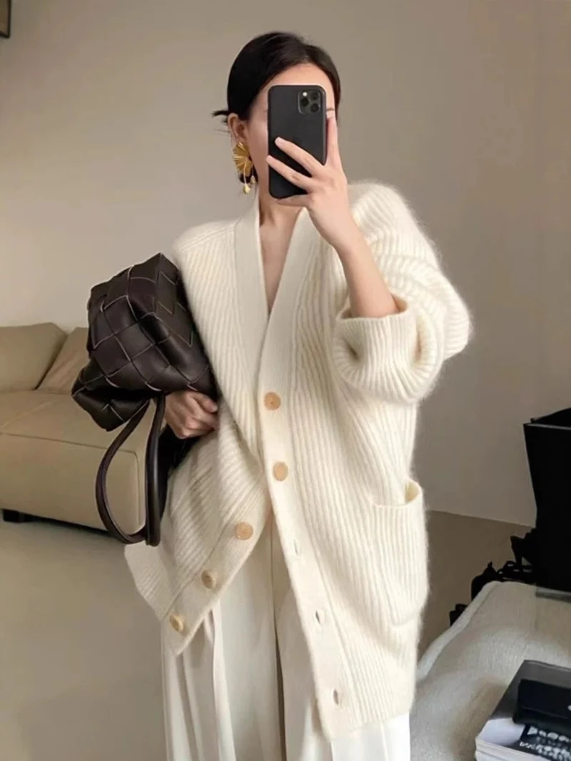 Damen Langer Oversize-Cardigan aus weichem Rippstrick mit Holzknopfleiste Nord Taschen